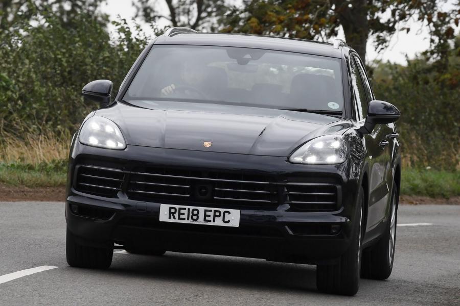  Porsche Cayenne E-Hybrid (PO536) 2018 года  (UK) (фото 5 из 13)